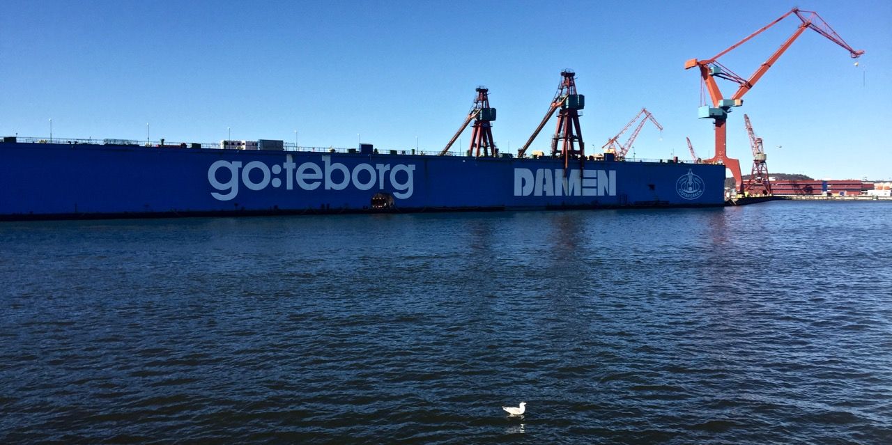 Construction infrastructure with 'Göteborg' in large type.