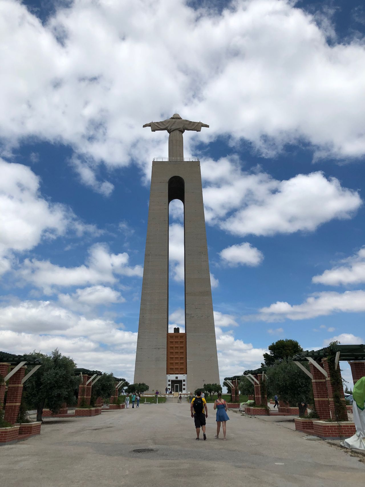 Back of Santuário de Cristo Rei