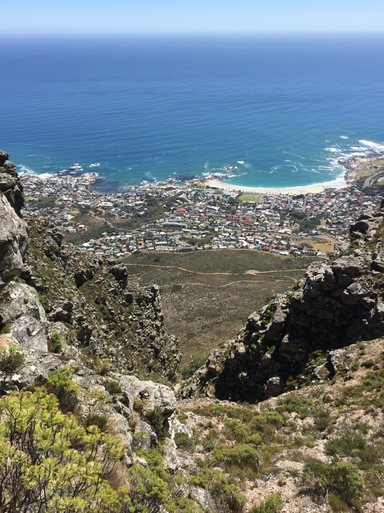Looking to the southwest as we traverse one of the 12 apostles of Table Mountain.